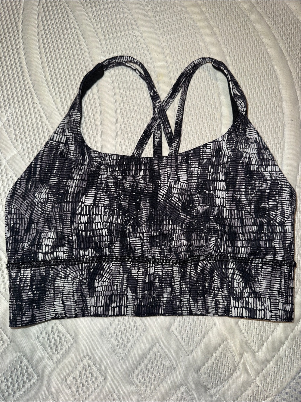 lululemon athletica Black & White Strappy Patterned Sports Bra - New W/O Tags